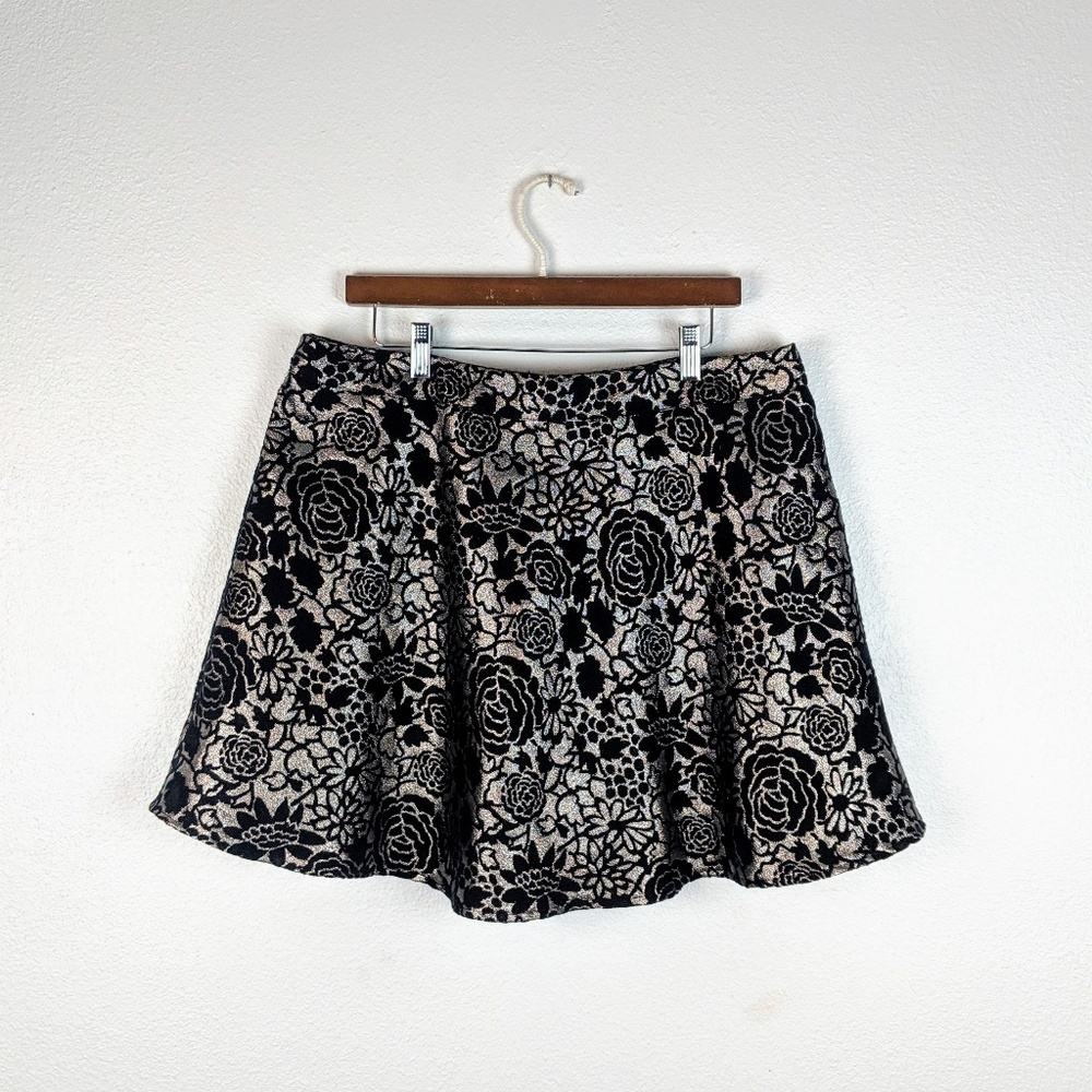 Forever 21+ Black and Gold Floral Skater Skirt 1X